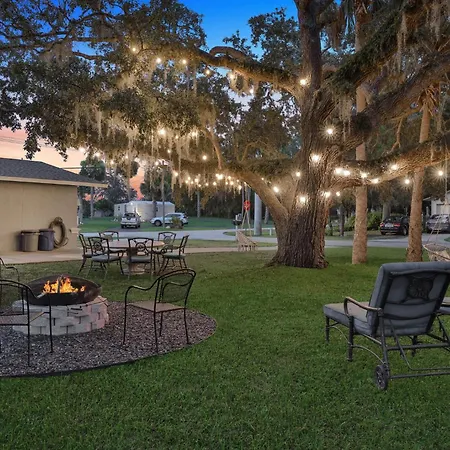 Nature Coast Getaway #3 - Charming 2 Bedroom